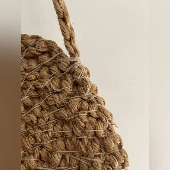 Handwoven “Moon” bag - Picture 4 of 16